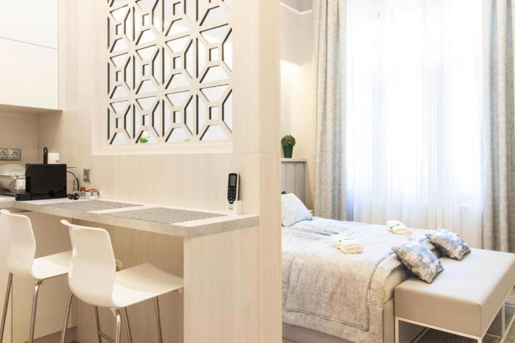 Revay 20 Suites By Corall Budapest Exteriör bild