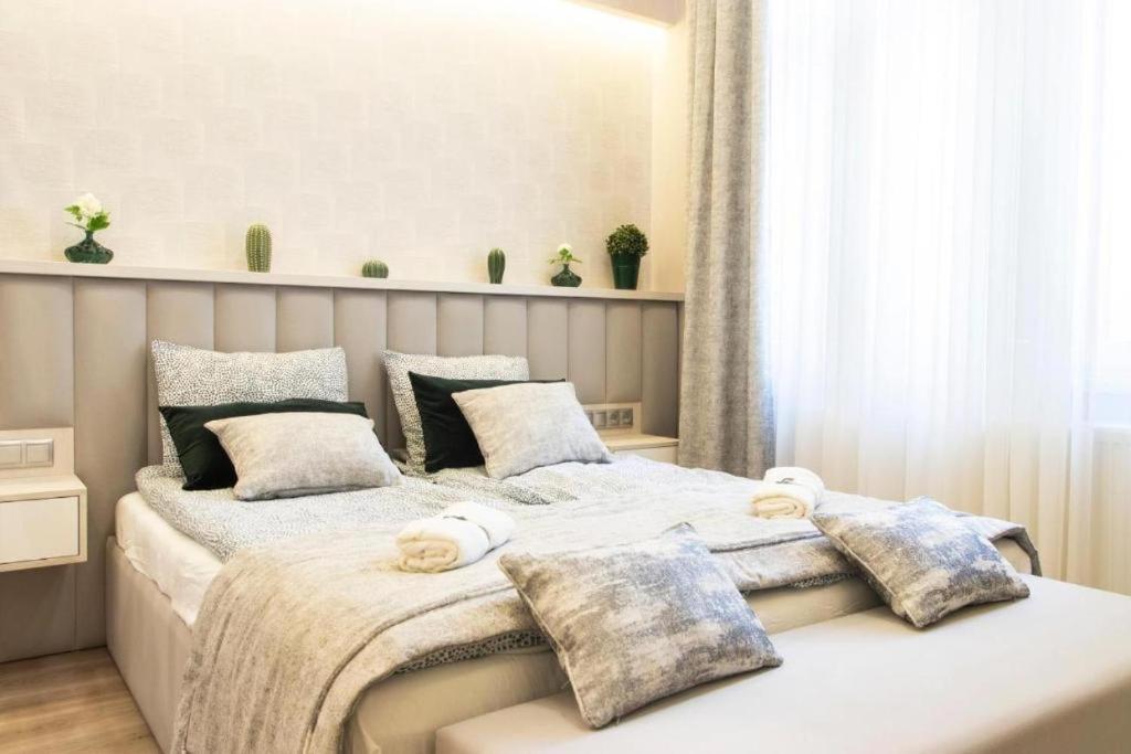 Revay 20 Suites By Corall Budapest Exteriör bild