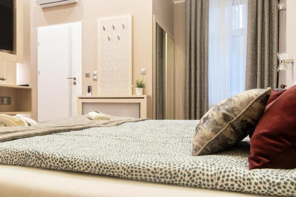 Revay 20 Suites By Corall Budapest Exteriör bild