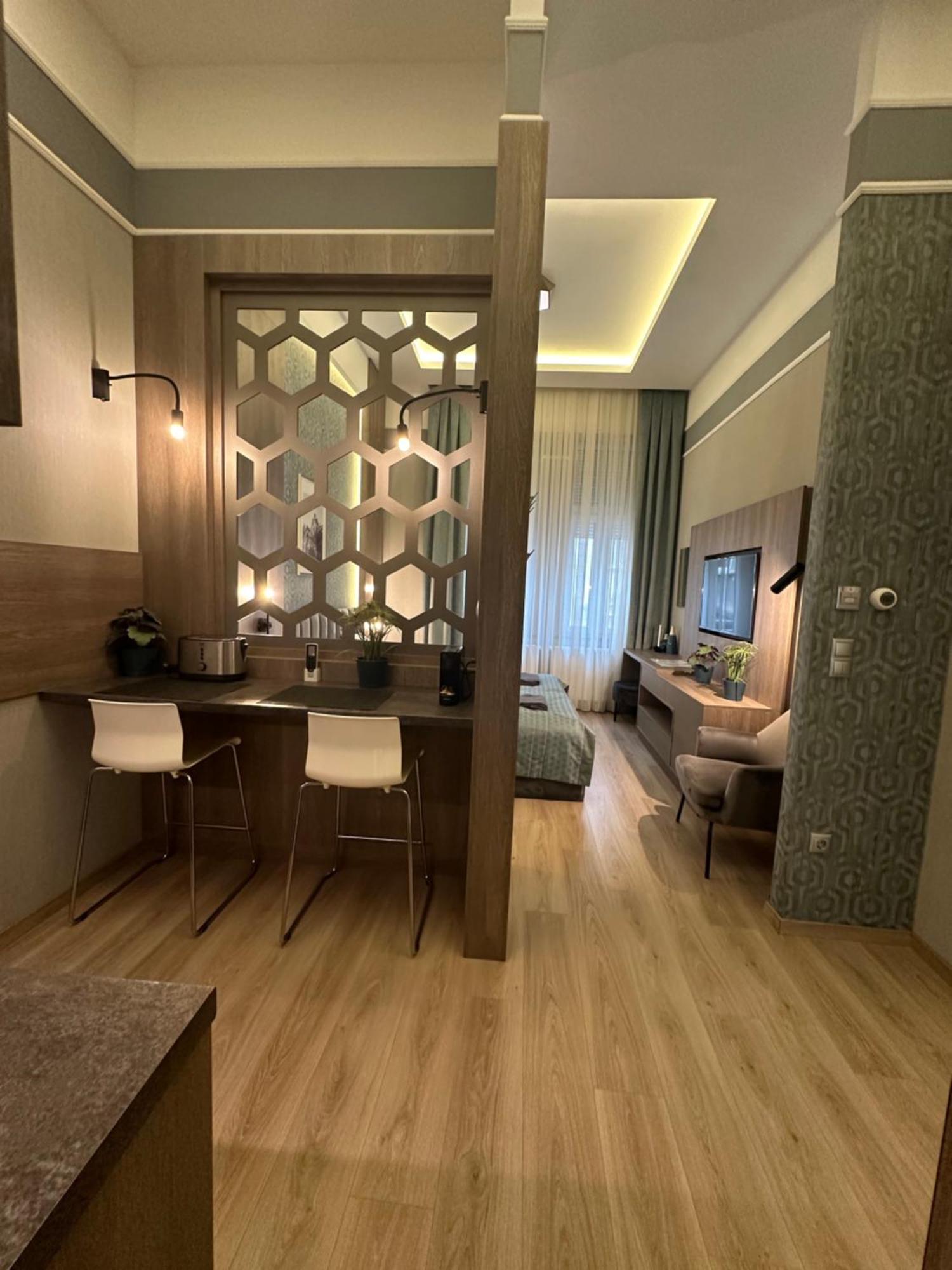 Revay 20 Suites By Corall Budapest Exteriör bild