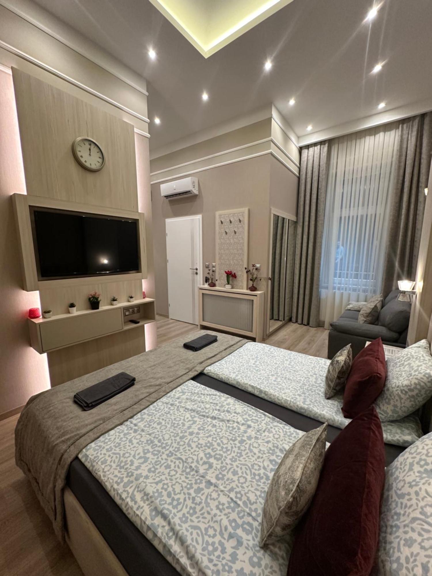 Revay 20 Suites By Corall Budapest Exteriör bild