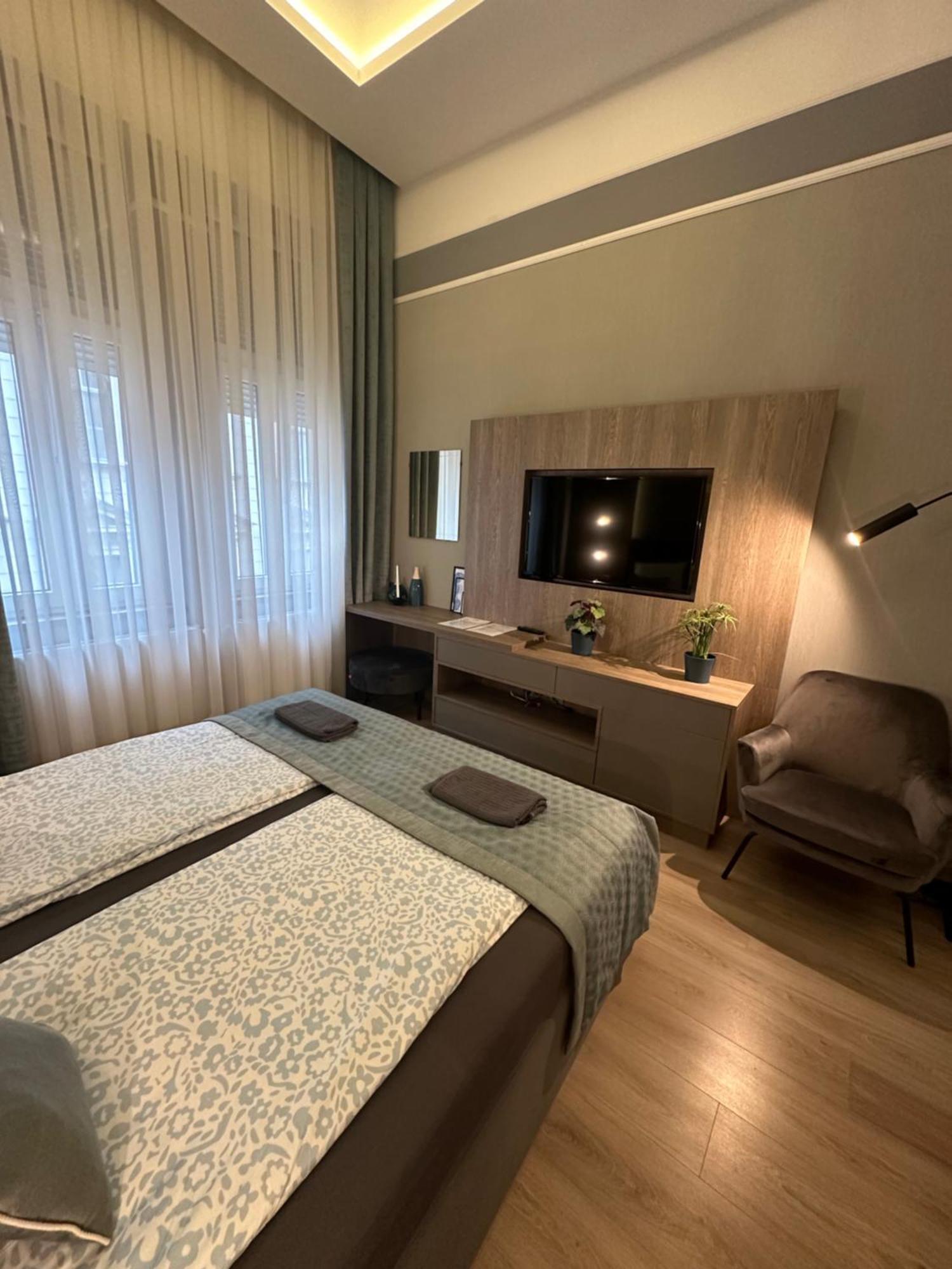 Revay 20 Suites By Corall Budapest Exteriör bild